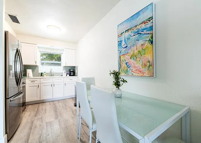 2bd 2ba Sunview 6 2mins To Beachpool! Clearwater Beach